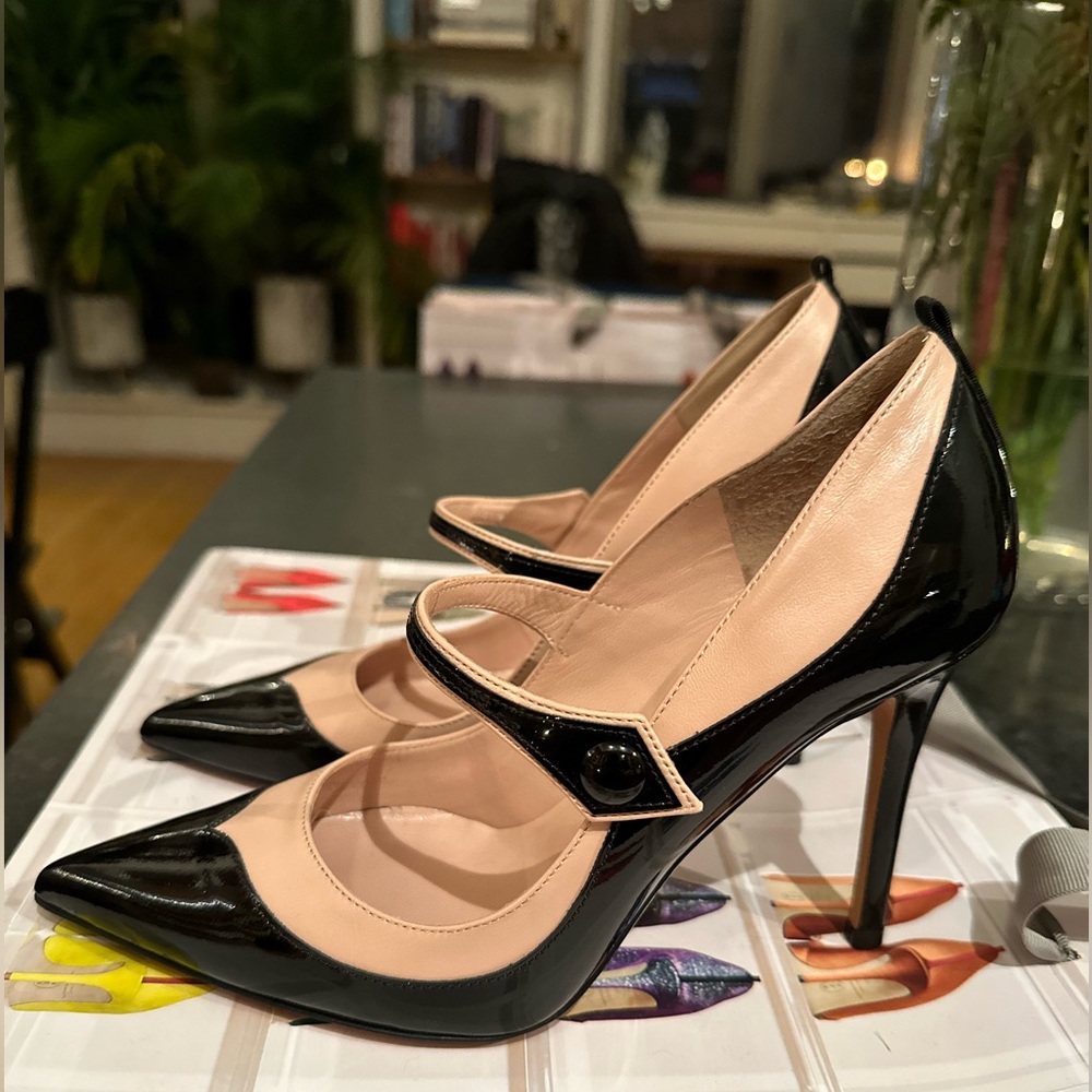SJP by Sarah Jessica Parker - Mary Jane Heels Pointed Toe - Black & Nude